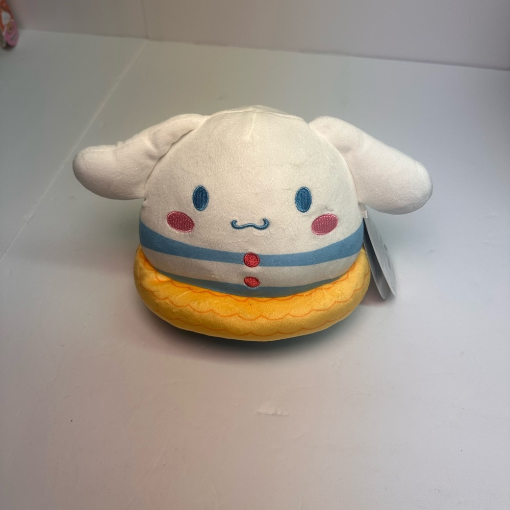 Squishmallows x Sanrio Collection Cinnamonroll Plush 6.5in NWT
